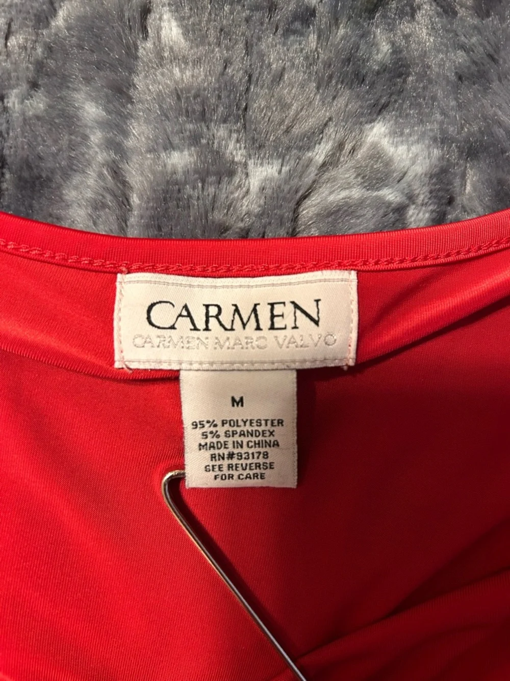 Carmen Marc Valvo Red Draped Cowl-Neck Short Sleeve Blouse - Picture 3 of 4